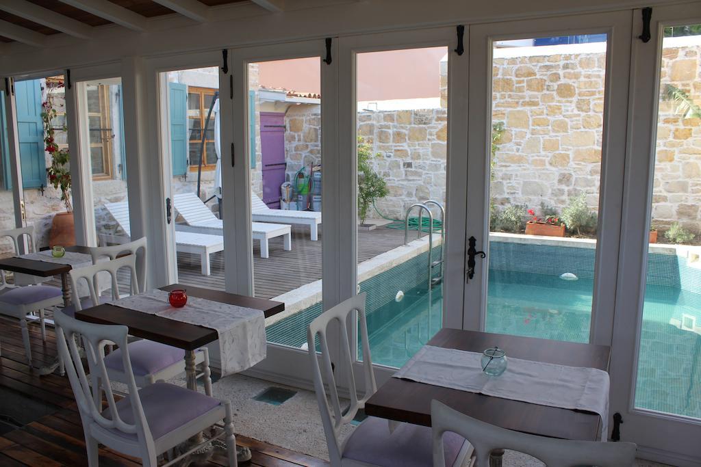 Eski Tas Hotel Çeşme Extérieur photo